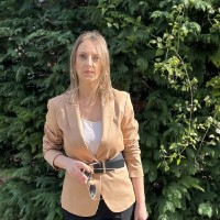 Sandra Stanić Email