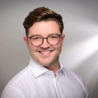 Lukas Knauer Email