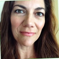 Kelly Snelling Email & Phone Number