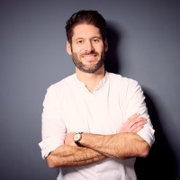 Daniel Riedmüller Email