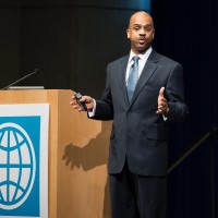 E-mail e número de telefone de Al Vivian