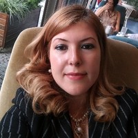 Özlem Çek Email