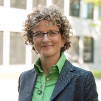 Ilona Hackebeil Email