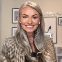 Laura Thomas Email