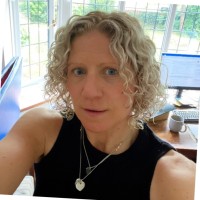 Manon Rees-O'Brien Email