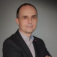 Daniel Stefański Email