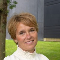 Helle Olsen Email