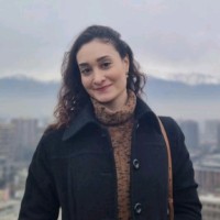 Carla Máximo Email