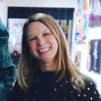 Grumbacher Employee Julie Nielsen's profile photo