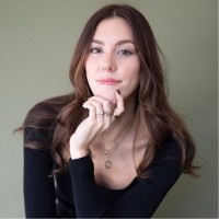 Bianca Buecklers Email & Phone Number