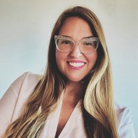 Estefania Sisatzky Email & Phone Number