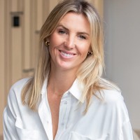 Coldwell Banker Global Luxury Employee Holly Hatch's profile photo