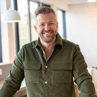 This is ONE Employee David Rhodes's profile photo