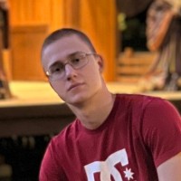 IZNES Employee Vladimir Kukharenko's profile photo