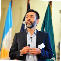 Universidad Favaloro Employee Fernando Torrente's profile photo