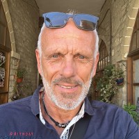 Wolfgang Knaup Email