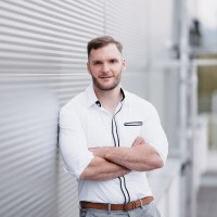 Simon Moser Email