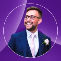 Trending Now Employee Oliver Samkin's profile photo