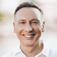 Yahnis Employee Oliver Baker's profile photo