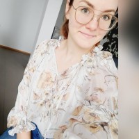 Daniela Roth Email