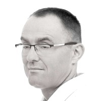 Artur Ostrowski Email