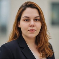 Aline Oliveira Email