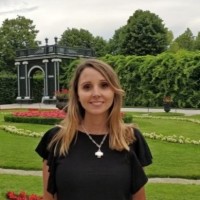 Constanza Herrera Varela Email