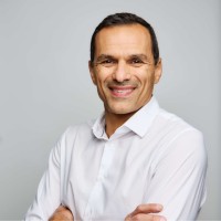 ília Employee Roberto MacHado's profile photo