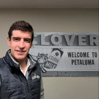 Santiago Peláez Email