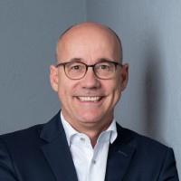 Robert Schiele Email