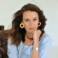 Anna Khrustaleva Email
