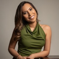 Daniela Morón Email