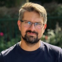 Michał Witkowski Email