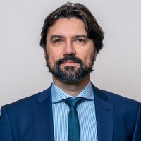 Rodrigo P. Navarro Email