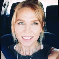 Vanessa Absalom-Smith Email
