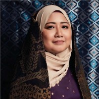 Siti Subki Email & Phone Number