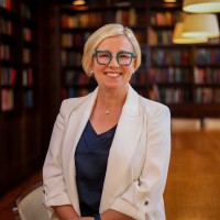 Cliodhna Ferris Email