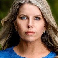 Beth Holland Email & Phone Number