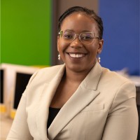 HANDY & HOMES Employee Esther Garnier's profile photo