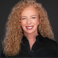 DSW Designer Shoe Warehouse Employee Laura Davis's profile photo