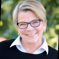 Windermere Realty Trust Employee Lenore Latour's profile photo