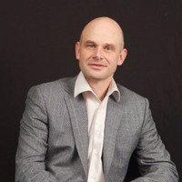 Stéphane Guillon Email