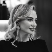 Yulia Reznichenko Email