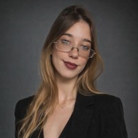 Laura Pomian Email