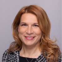 Mihaela Knaver Email