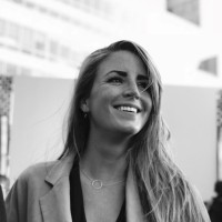 Marta de Bustos Nuñez Email