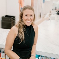 Uptown Cheapskate Employee Amber Watt's profile photo