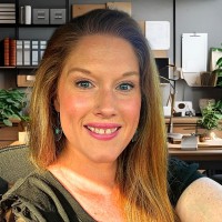 Foremost Graphics Group Employee Shannon Novak's profile photo