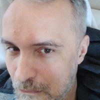 Csom Gyula Email