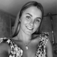 Lili Dixon Email